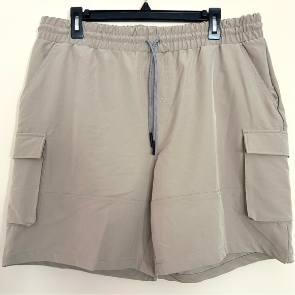 Sovereign Code Men’s Beige Cargo Shorts - Picture 1 of 7